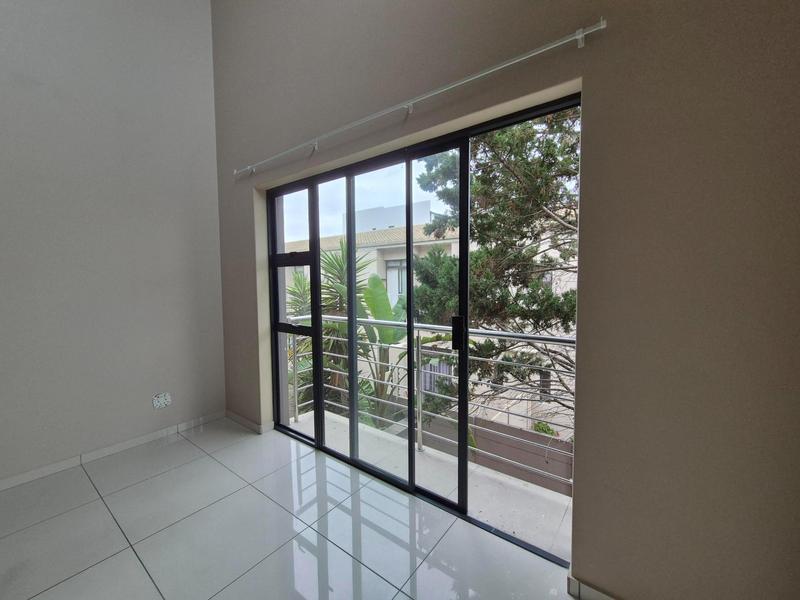 To Let 2 Bedroom Property for Rent in Bloubergrant Western Cape